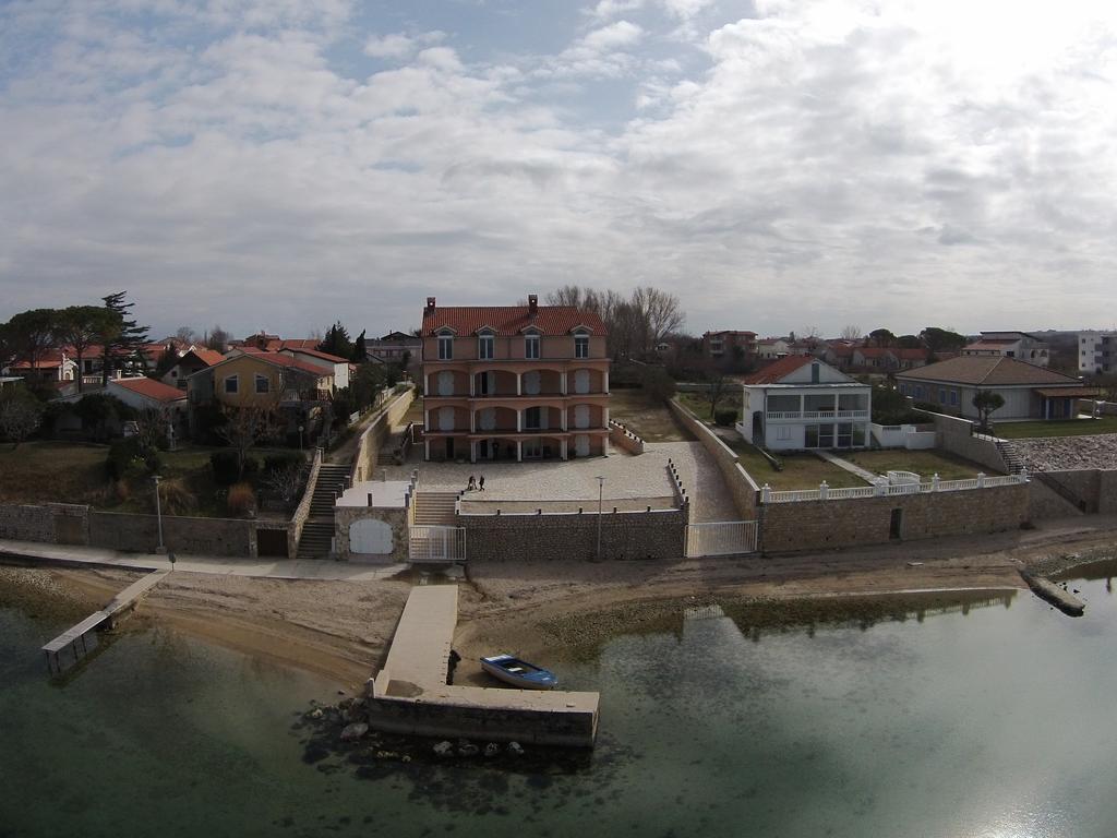Mk | Apartments Nin Vrsi Bagian luar foto
