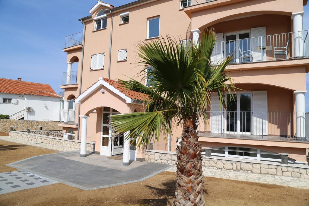 Mk | Apartments Nin Vrsi Bagian luar foto