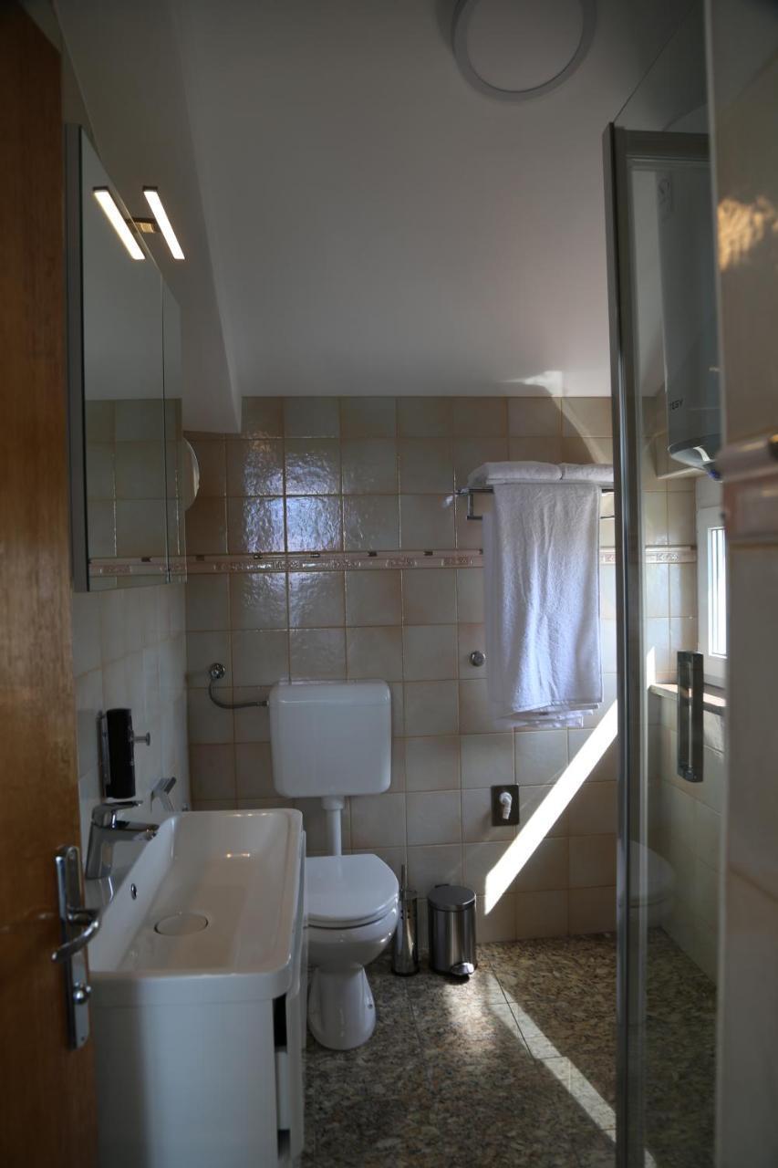 Mk | Apartments Nin Vrsi Bagian luar foto